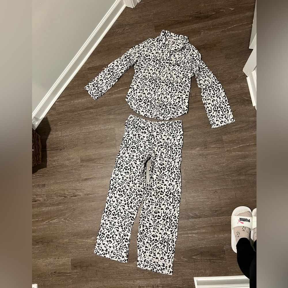 Victorias Secret Button Down Pajamas PJs